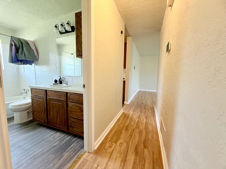 5810 NW Oak Ave — Photo 14