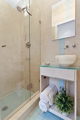 Sold by Compass | media 7