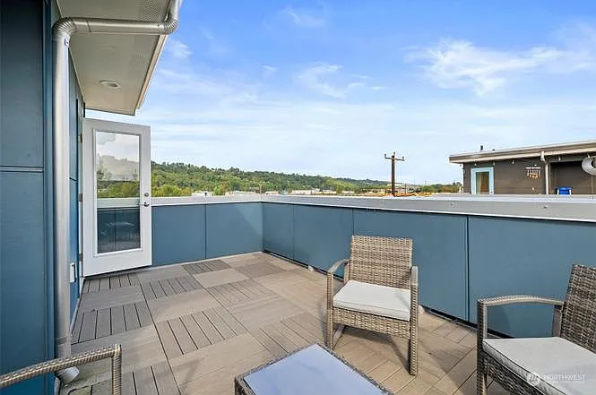 2 bed, 1030 sqft, $2,995 — Photo 2