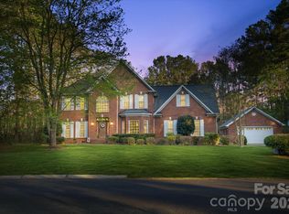 3570 Weddington Oaks Dr, Matthews, NC 28104