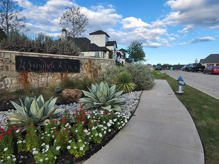 1203 Chapel Dr — Photo 30