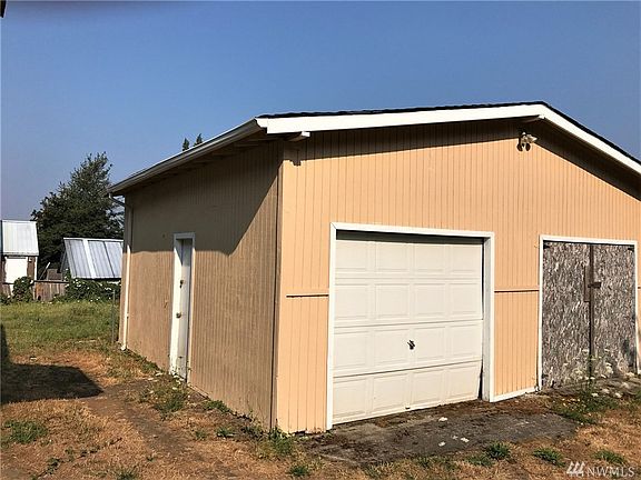 5th image of 342 Mossyrock Ave