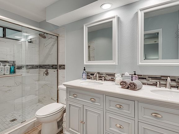 3rd image of 929 Cedarland Blvd #929