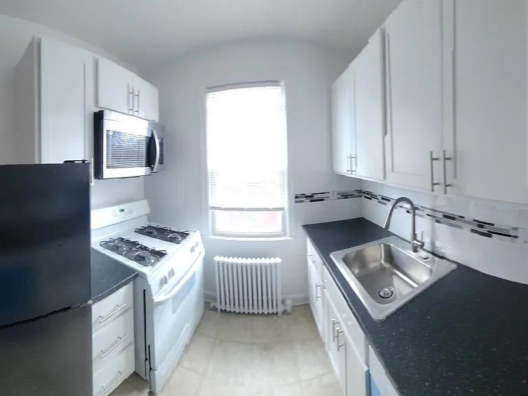 814 Greenwood Cir #2 — Photo 52