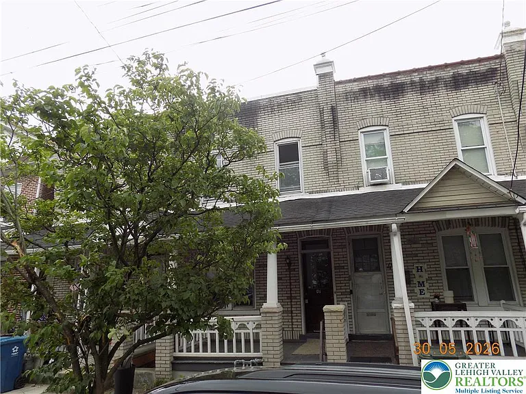 47 W Goepp St — Photo 2