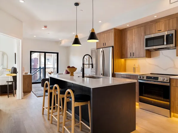 246 Bremen St #3, Boston, MA 02128