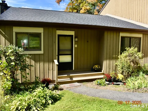 8 Tamarack Lane #8, Woodbury, CT 06798