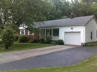 3307 Decamp Rd, Youngstown, OH 44511