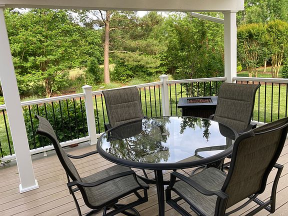 4th image of 3923 Thorngate Dr