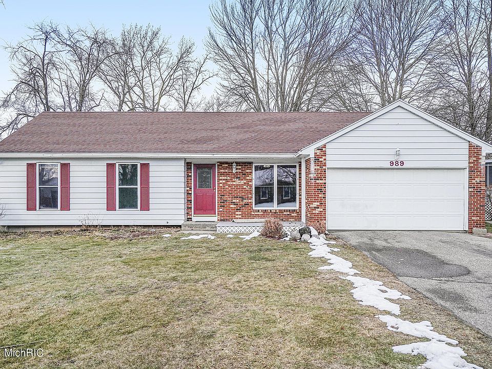 1st image of 989 Springwood Dr SE