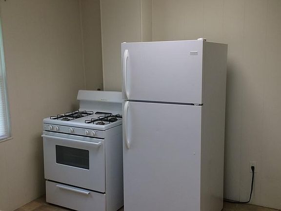 4th image of 833 Virginia Ave #833