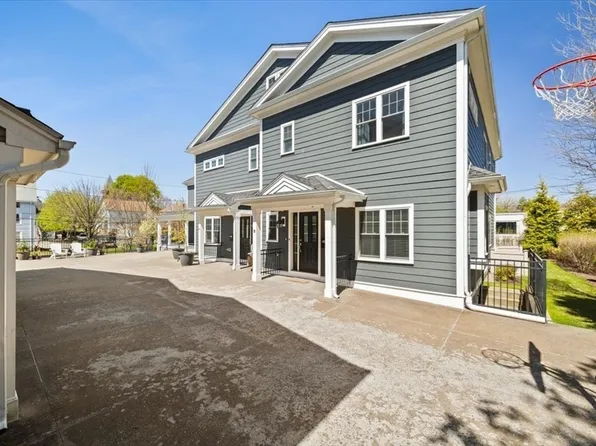 20 Dalby St #20, Newton, MA 02458