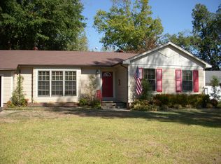 606 E 2nd St, Hope, AR 71801