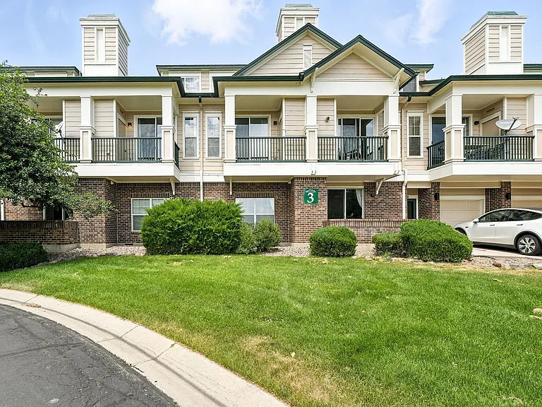 1876 Mallard Dr — Photo 1