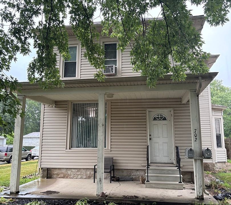 1st image of 702 E Joliet St