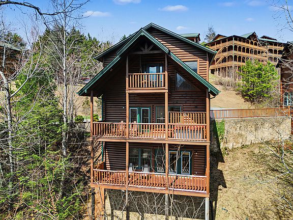 2nd image of 727 Mountain Stream Way