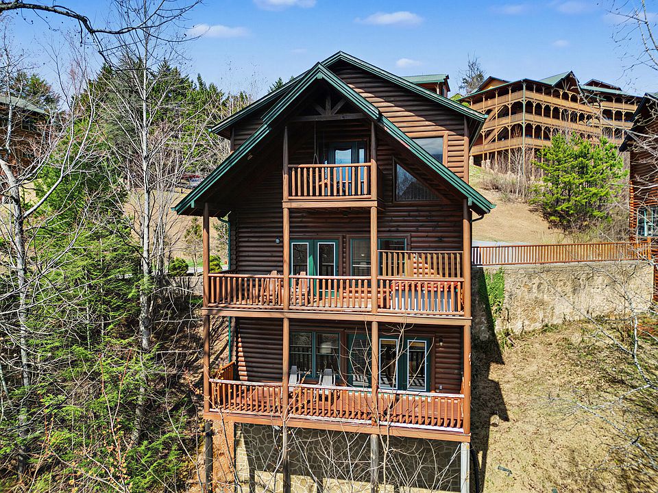 1st image of 727 Mountain Stream Way
