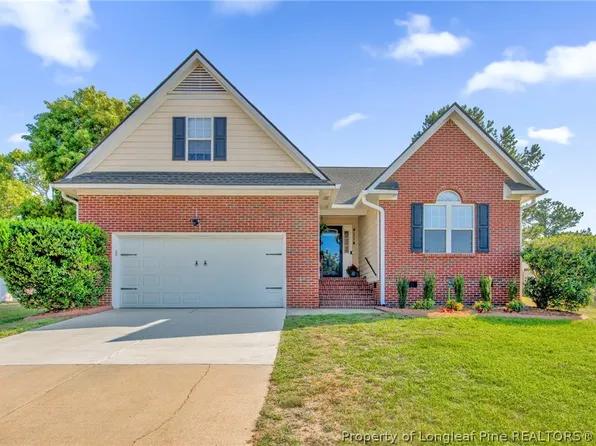 4114 Batesburg Dr, Hope Mills, NC 28348