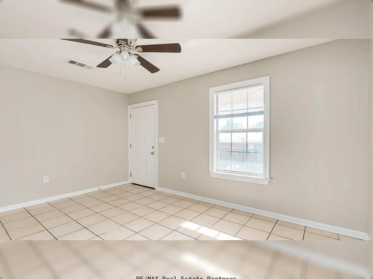 1 bed, 779 sqft, $800 — Photo 3