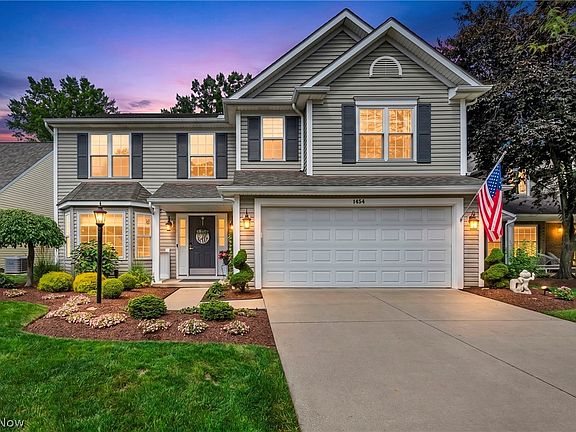 2nd image of 1454 Hollow Wood Ln
