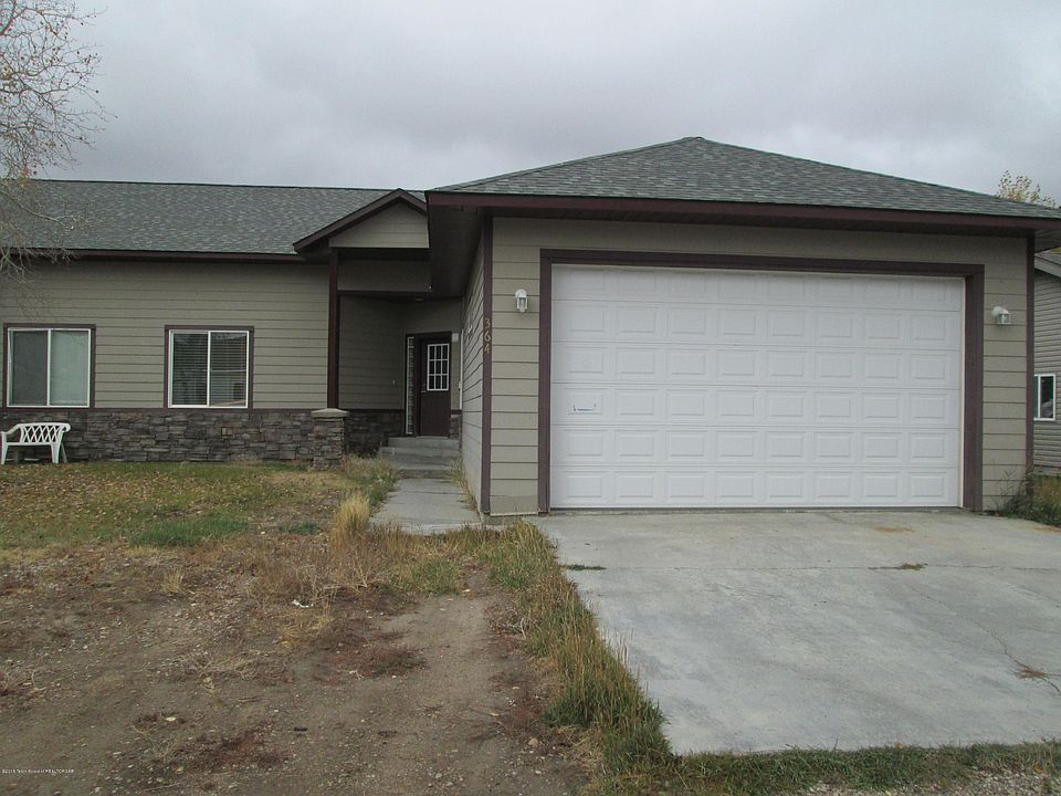 2nd image of 364 Cole Ave