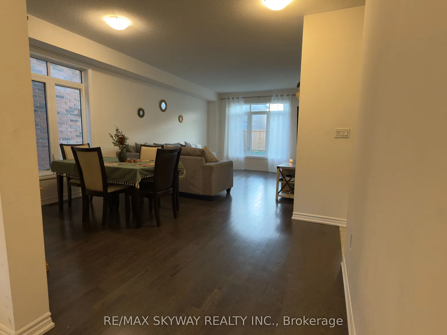3 bed, $3,000 — Photo 4