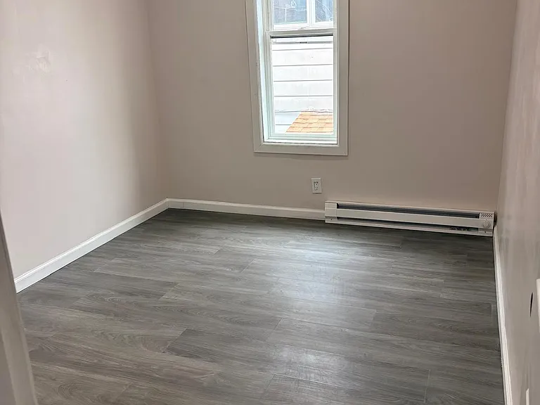 409 W Market St #2 — Photo 13