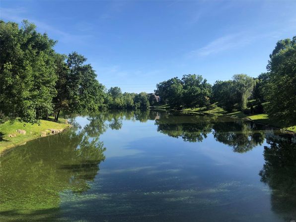 2907 Strawberry Ridge Dr, Arnold, MO 63010