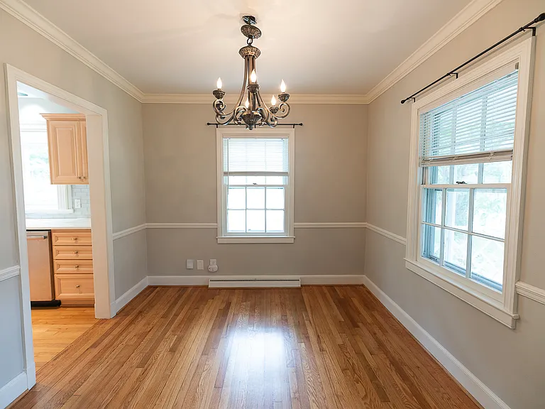 1700 Colonial Ave — Photo 6