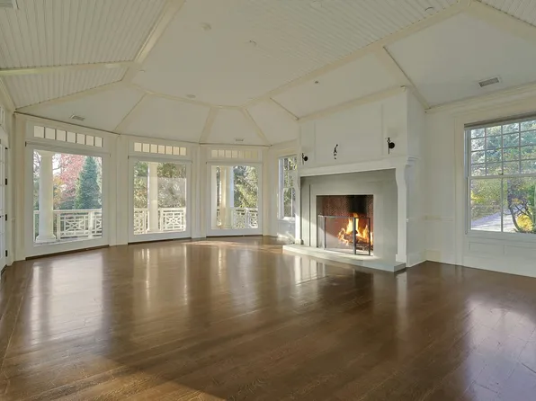 5000 Grosvenor Avenue image 9 of 42