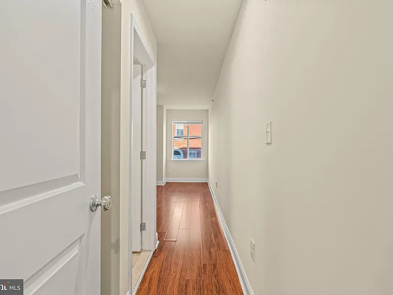 1724 W Master St #C — Photo 6