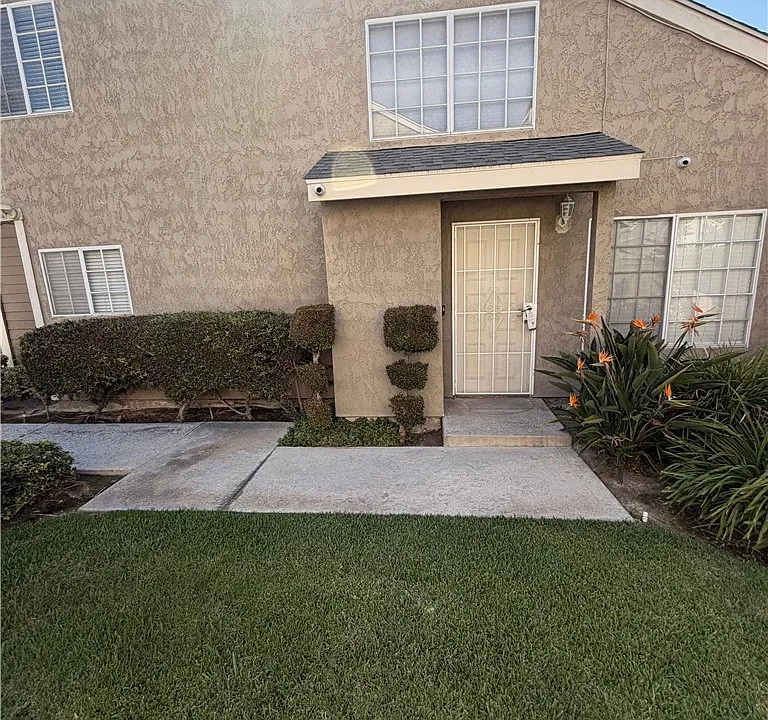 7451 Skyline Dr