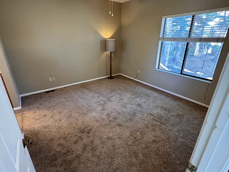 365 Autumn Ridge Cir #F — Photo 12