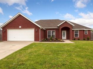 604 Sedgwick Dr, Prairie Grove, AR 72753