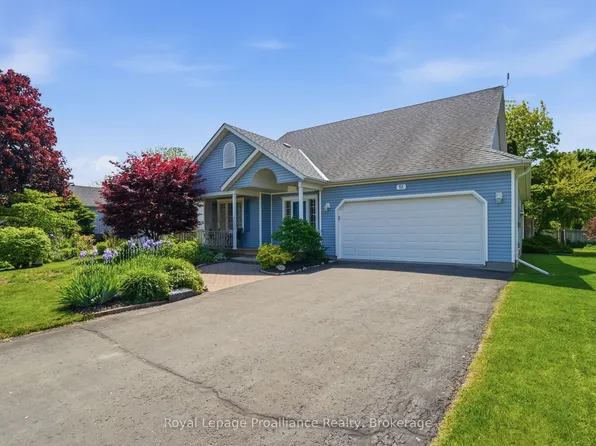 51 Mills Rd, Brighton, ON K0K 1H0
