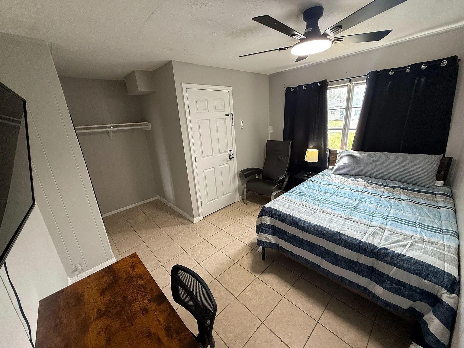 4 bed, 3.0 bath, 1800 sqft, $737 — Photo 3