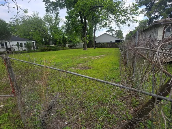 7612 Shotwell St, Houston, TX 77016