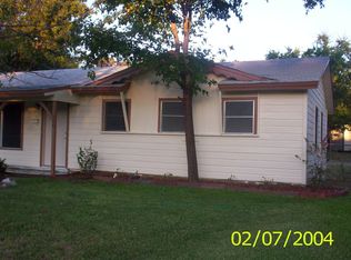 526 Himes Dr, Euless, TX 76039