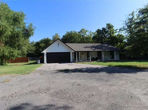 304 NW 5th St, Wagoner, OK 74467