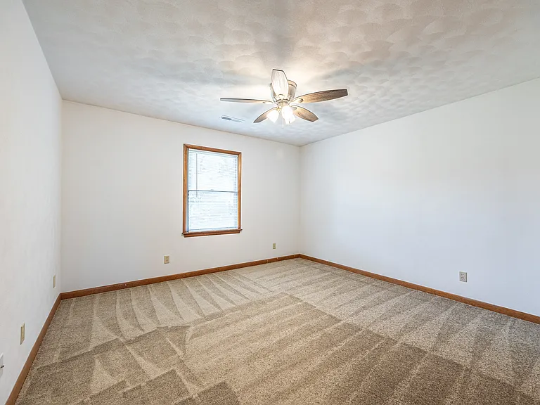 280 Lee Ct — Photo 16