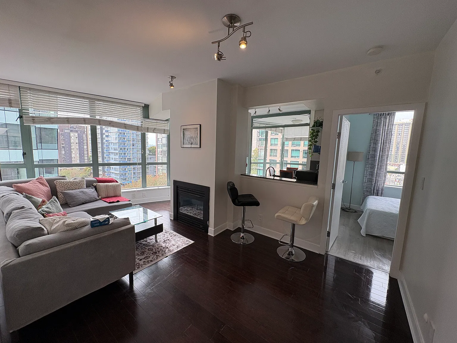 1238 Burrard St — Photo 4