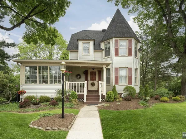 234 Mountain Ave, North Caldwell, NJ 07006