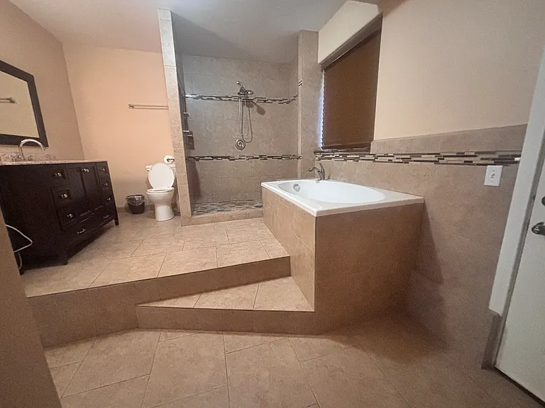 4209 SW 3rd St — Photo 34
