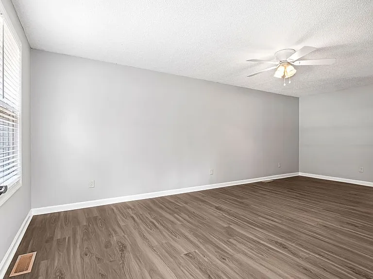 1703 Winding Way Dr — Photo 2