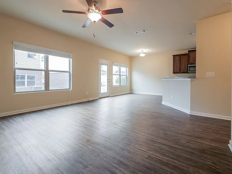 315 Rankin Cir — Photo 4