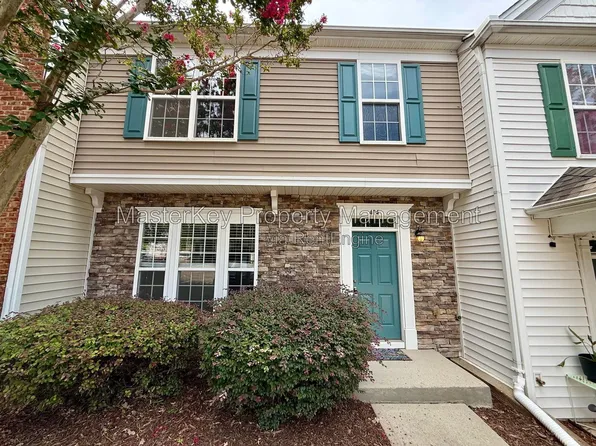 414 Walnut Woods Dr, Morrisville, NC 27560
