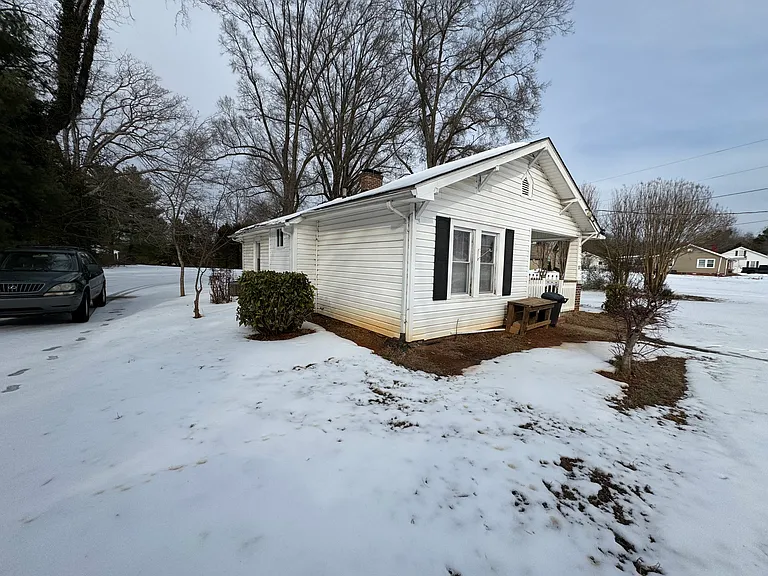 1261 Old Hollow Rd — Photo 6