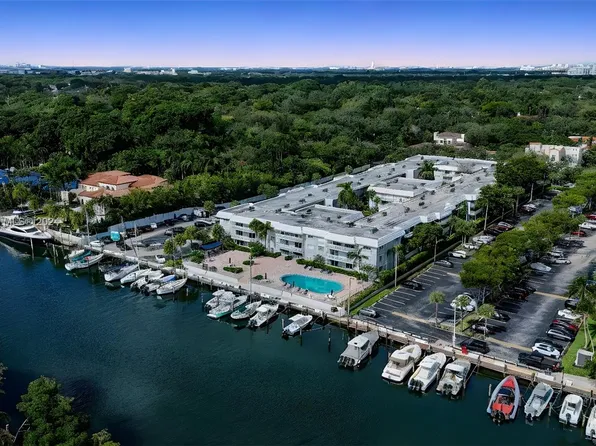 100 Edgewater Dr APT 113, Coral Gables, FL 33133