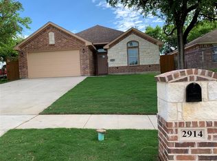 2914 NW 21st St, Fort Worth, TX 76106