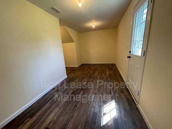 3rd image of 6278 Pebblebrook Dr